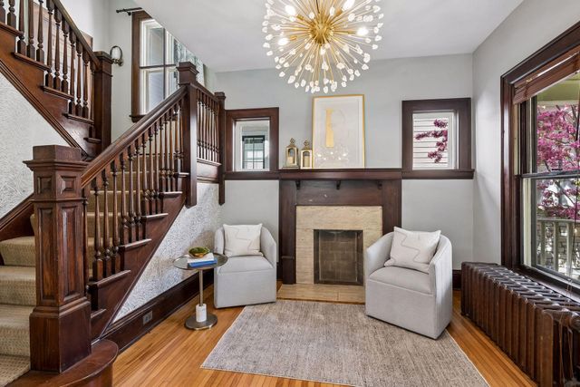 2006 Fremont Avenue S, Minneapolis, MN 55405