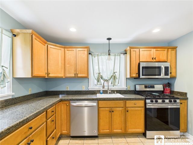 15 Mckune Avenue, Foster Town, PA 16701