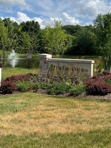 822 Oakbrook Drive, Crystal Lake, IL 60014