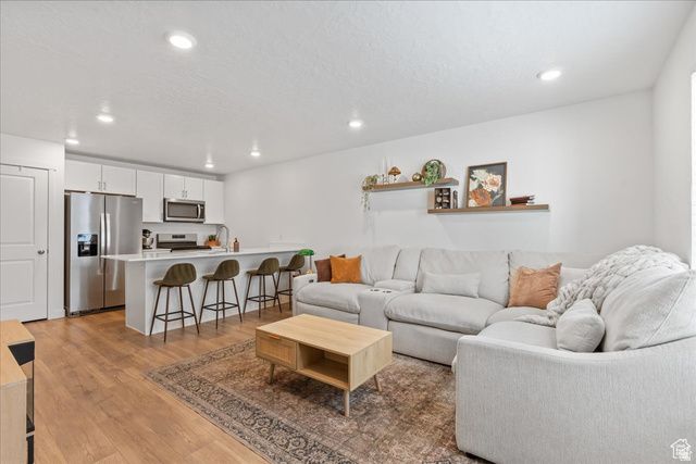 1093 E YARD ROW, Saratoga Springs, UT 84045