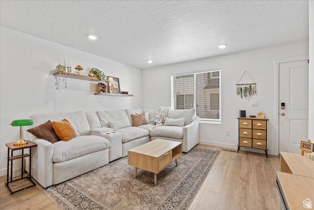 1093 E YARD ROW, Saratoga Springs, UT 84045