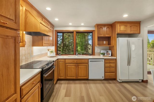 17027 136th Place SE, Renton, WA 98058