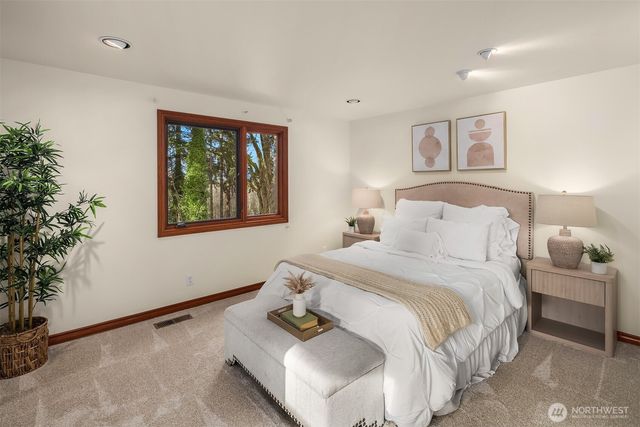 17027 136th Place SE, Renton, WA 98058