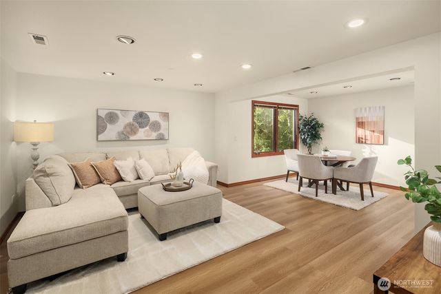 17027 136th Place SE, Renton, WA 98058