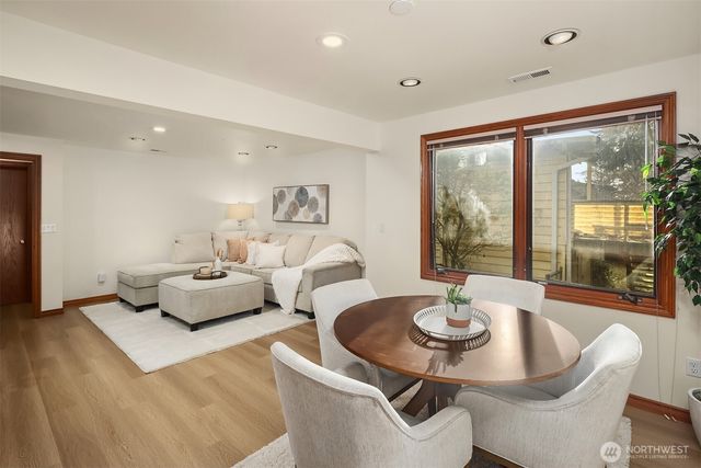 17027 136th Place SE, Renton, WA 98058