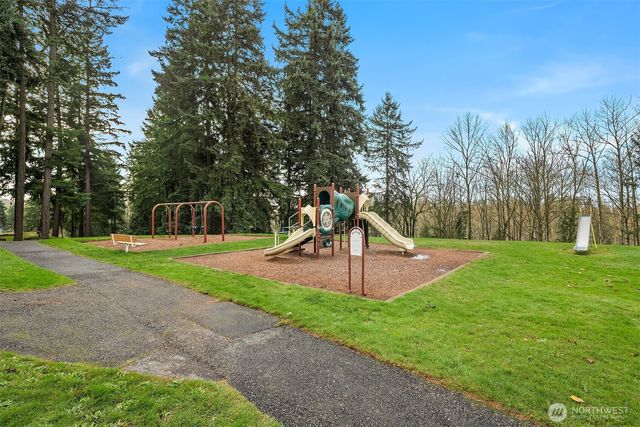 17027 136th Place SE, Renton, WA 98058
