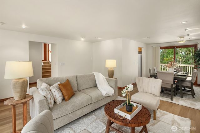 17027 136th Place SE, Renton, WA 98058