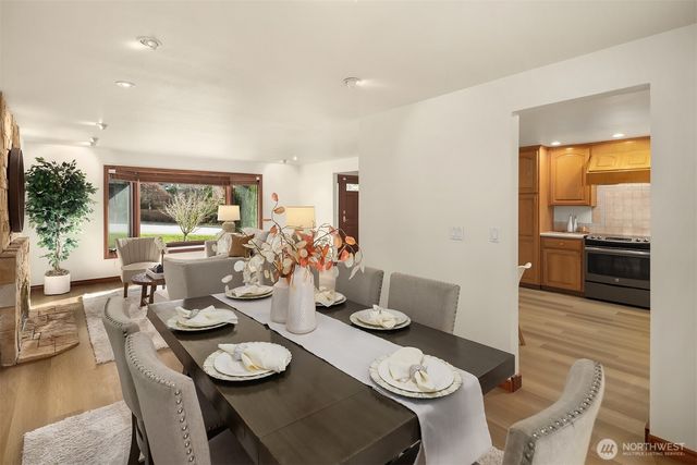 17027 136th Place SE, Renton, WA 98058