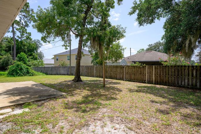 1690 Santee Avenue, Deltona, FL 32738