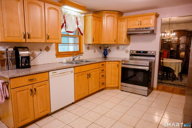69 Discovery Road, Vernon, CT 06066