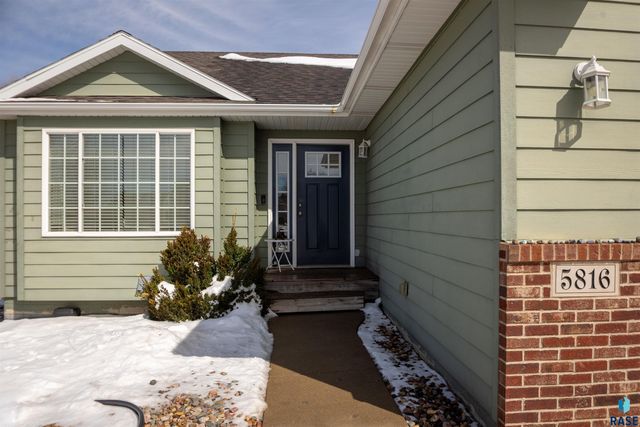 5816 W Teem St Street, Sioux Falls, SD 57107