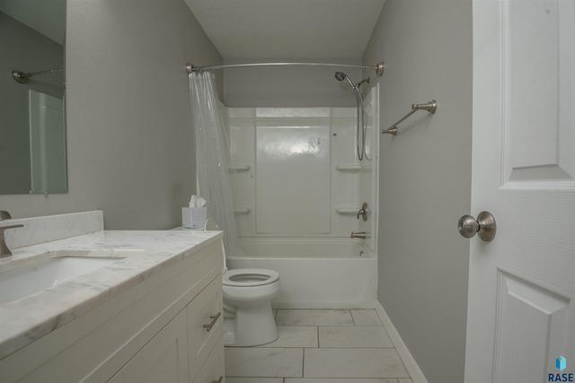 5816 W Teem St Street, Sioux Falls, SD 57107