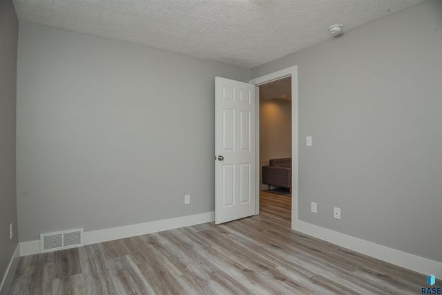 5816 W Teem St Street, Sioux Falls, SD 57107