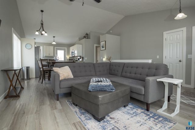 5816 W Teem St Street, Sioux Falls, SD 57107