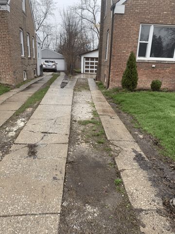 268 E 140th Place, Dolton, IL 60419