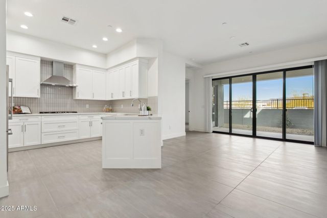 1 EASY Street 4, Carefree, AZ 85377