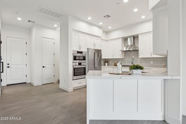 1 EASY Street 4, Carefree, AZ 85377