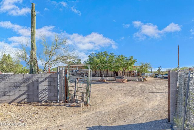 3500 S San Joaquin Road, Tucson, AZ 85735