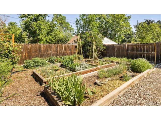 6585 E Colorado Dr, Denver, CO 80224
