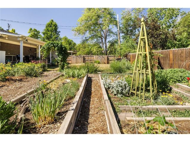 6585 E Colorado Dr, Denver, CO 80224