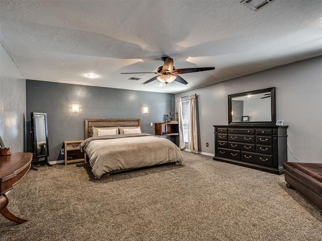 29353 Oklahoma Street, Harrah, OK 73045