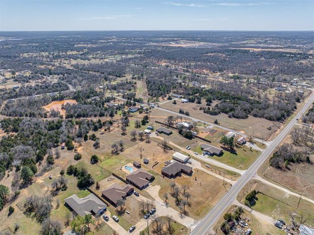 29353 Oklahoma Street, Harrah, OK 73045