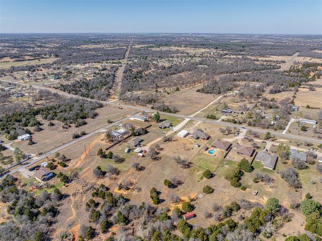29353 Oklahoma Street, Harrah, OK 73045