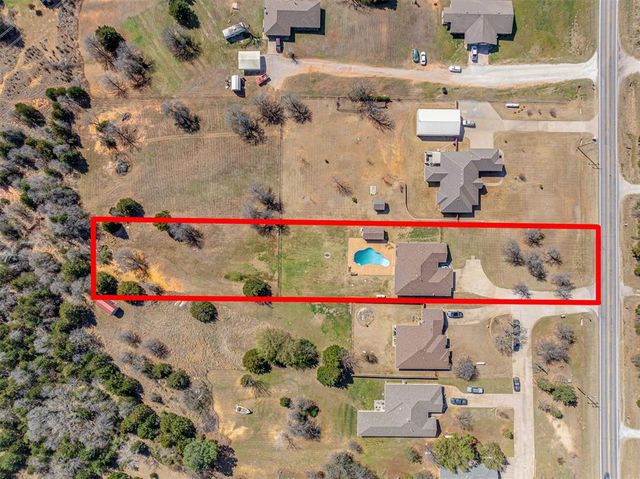29353 Oklahoma Street, Harrah, OK 73045