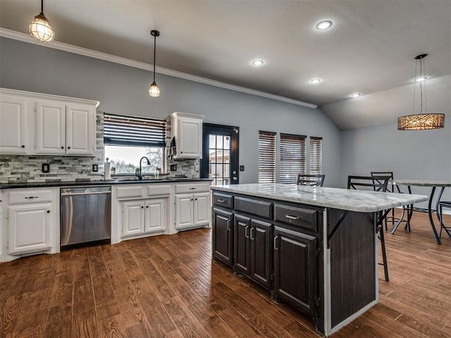 29353 Oklahoma Street, Harrah, OK 73045