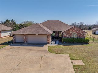 29353 Oklahoma Street, Harrah, OK 73045