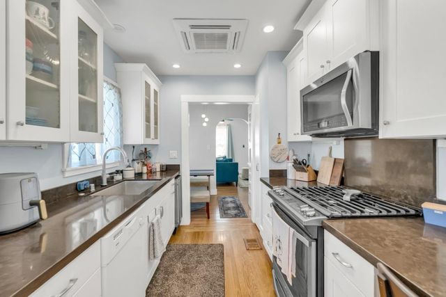 1500 33rd St, Sacramento, CA 95816
