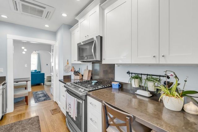 1500 33rd St, Sacramento, CA 95816
