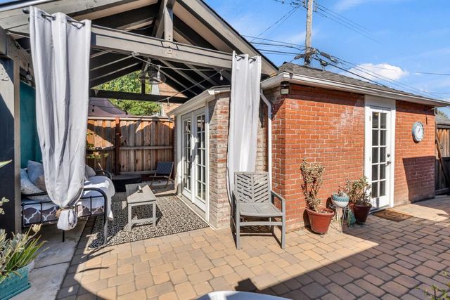 1500 33rd St, Sacramento, CA 95816