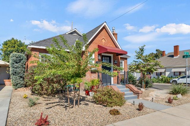 1500 33rd St, Sacramento, CA 95816