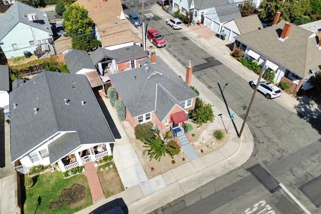 1500 33rd St, Sacramento, CA 95816