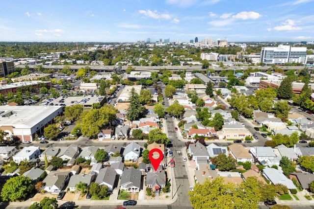 1500 33rd St, Sacramento, CA 95816
