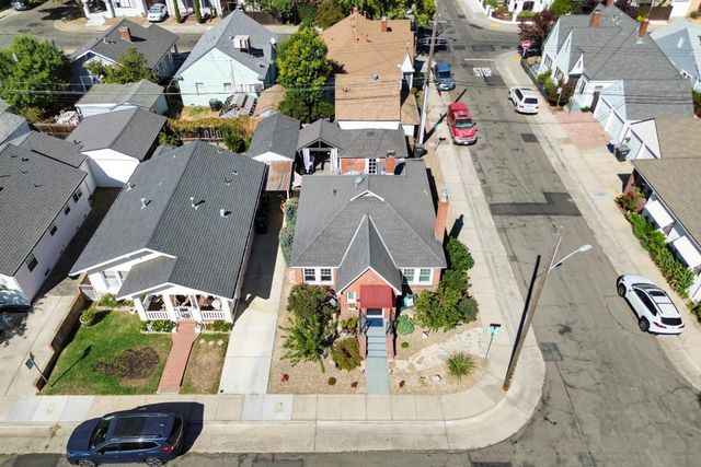 1500 33rd St, Sacramento, CA 95816