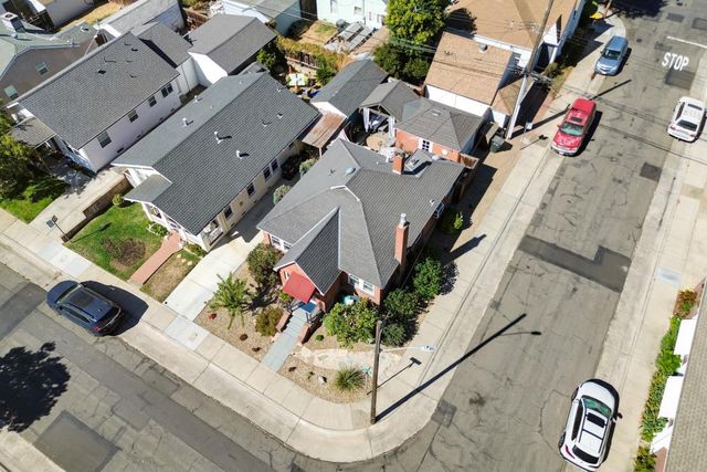 1500 33rd St, Sacramento, CA 95816