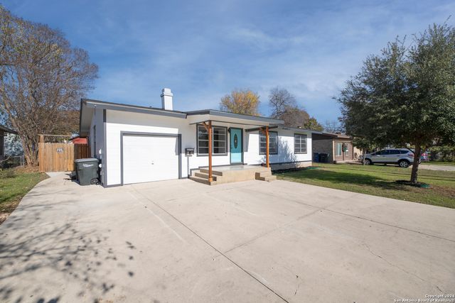 636 Southeast Terrace, New Braunfels, TX 78130