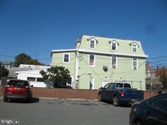 16 N BROAD ST, Middletown, DE 19709