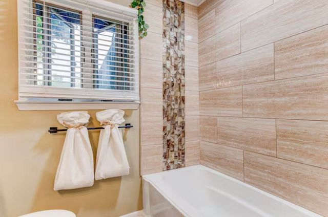 1630 Weymouth Street, West Bloomfield, MI 48324