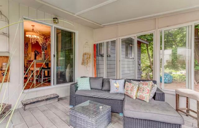 1630 Weymouth Street, West Bloomfield, MI 48324