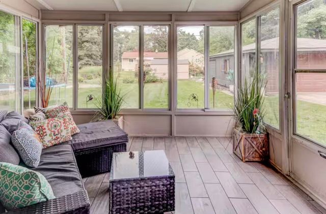 1630 Weymouth Street, West Bloomfield, MI 48324