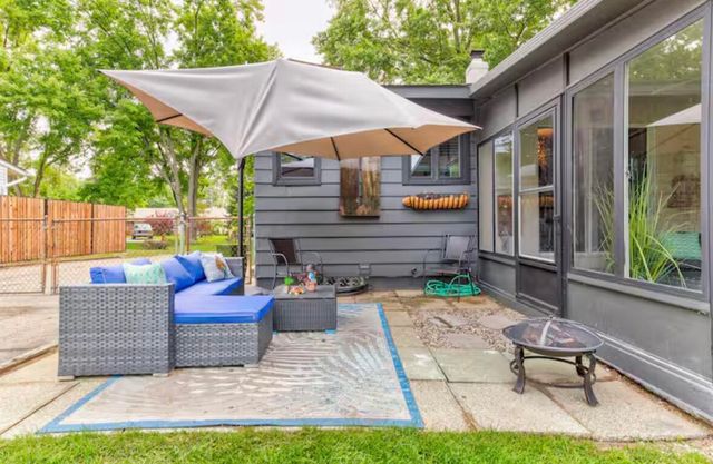 1630 Weymouth Street, West Bloomfield, MI 48324