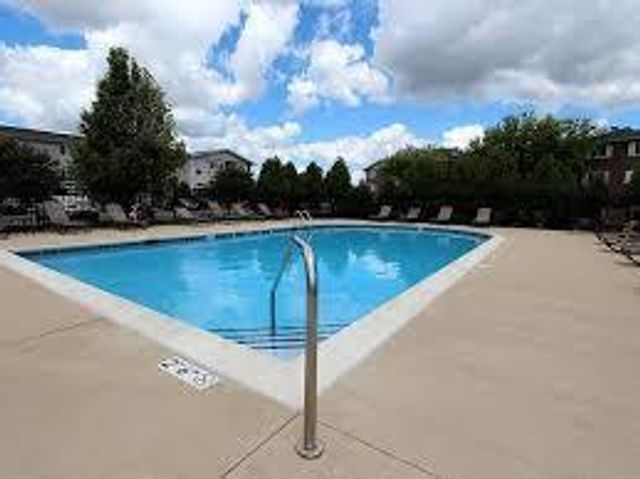 753 Candleridge Court C2, Bartlett, IL 60103