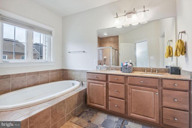 124 LIRIOPE PL, Gaithersburg, MD 20878