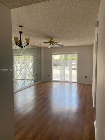 16465 NE 22nd Avenue 118, North Miami Beach, FL 33160