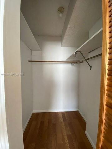 16465 NE 22nd Avenue 118, North Miami Beach, FL 33160