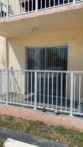 16465 NE 22nd Avenue 118, North Miami Beach, FL 33160