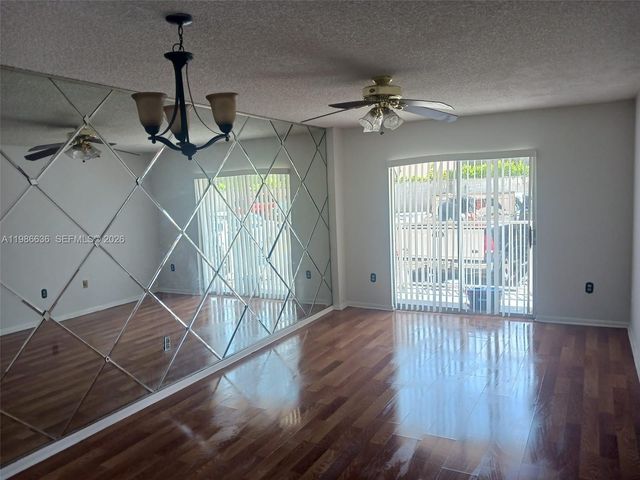 16465 NE 22nd Avenue 118, North Miami Beach, FL 33160
